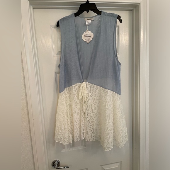 NWT Boho chic tie vest with lace - Picture 6 of 6